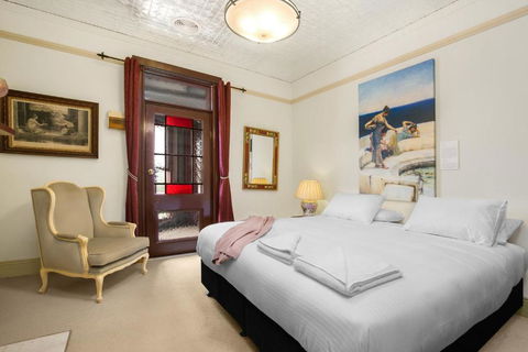 Grand & Central On George Unique Opulent - Port Augusta Accommodation 5
