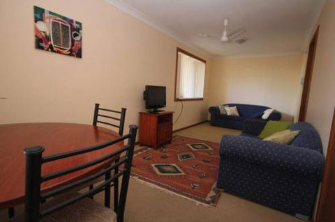 Lakehouse On Oxley - Port Augusta Accommodation 3