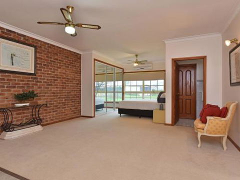 Wine Country Homestead 1br Studio - Port Augusta Accommodation 3