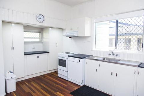 Urangan Harbour Cottage - Port Augusta Accommodation 6