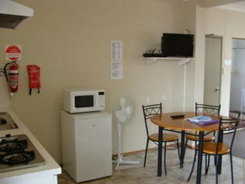 Bogong 3 - Port Augusta Accommodation 2