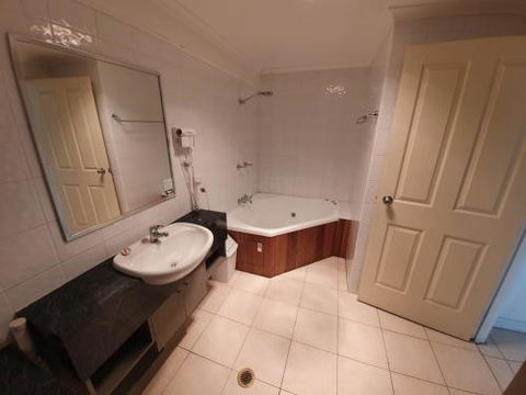 19 Lakeview Plaza - Port Augusta Accommodation 6