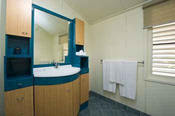Salty House - Port Augusta Accommodation 2
