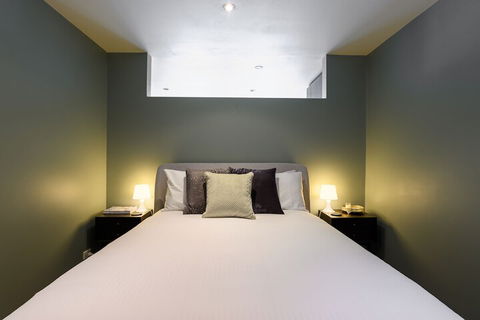 LUCY Laneway Art Fed Square Bars & Flinderst St. Station - Port Augusta Accommodation 1