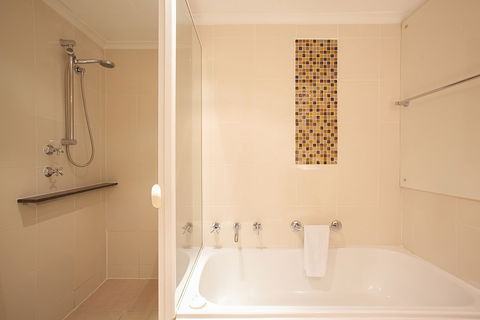 Urban Rest - York St SB - Port Augusta Accommodation 0