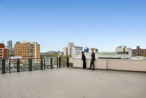 Stunning Potts Point Apartment - Port Augusta Accommodation 0