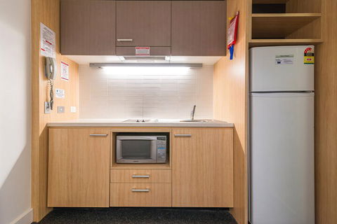 RMIT Village House - Port Augusta Accommodation 3