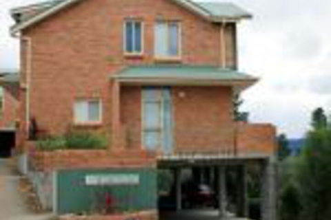 Twin Seasons 5 Deluxe Holiday Apartment - Port Augusta Accommodation 0