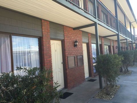Ploughmans Motor Inn - Port Augusta Accommodation 4