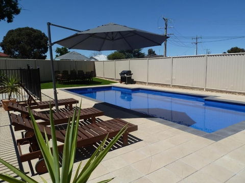 Ploughmans Motor Inn - Port Augusta Accommodation 5