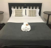 The Irish Village - Port Augusta Accommodation