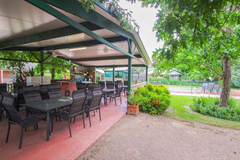 Silver Birches Holiday Unit 6 - Port Augusta Accommodation 3