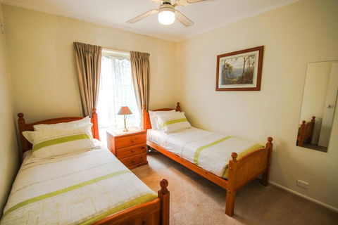 Silver Birches Holiday Unit 5 - Port Augusta Accommodation 4