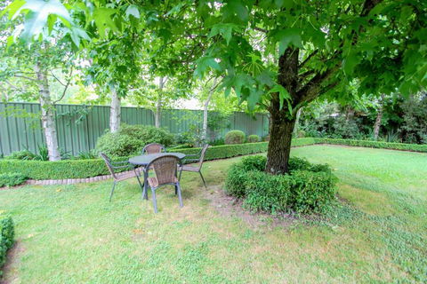 Silver Birches Holiday Unit 5 - Port Augusta Accommodation 2
