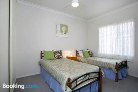 All Seasons Port Elliot Holiday House - Port Augusta Accommodation 1