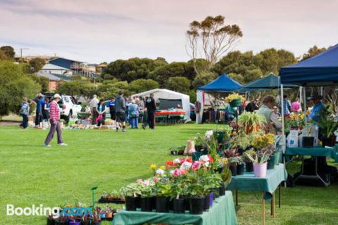 All Seasons Port Elliot Holiday House - Port Augusta Accommodation 6