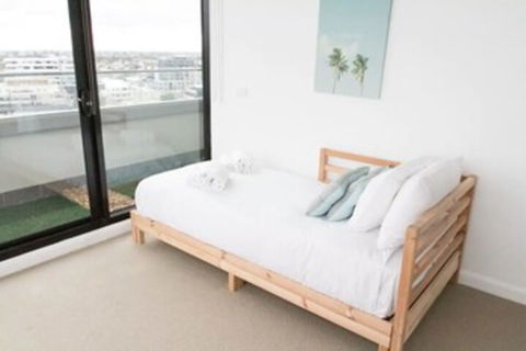 Modern 2 Bedroom Apartment In Melbournes Northcote - Port Augusta Accommodation 6