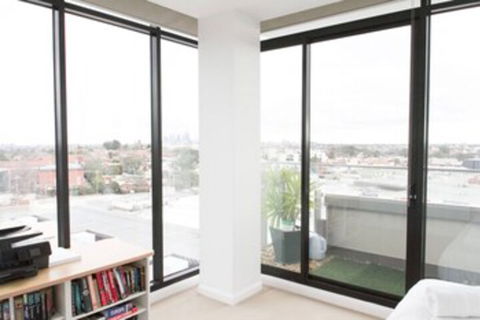 Modern 2 Bedroom Apartment In Melbournes Northcote - Port Augusta Accommodation 2