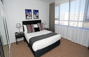 Under The Townsville Sun (694I) - Port Augusta Accommodation 2