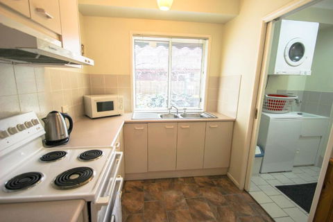 Silver Birches Holiday Unit 4 - Port Augusta Accommodation 5