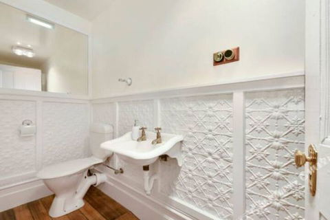 Rose Garden Spacious Family Home Near CBD - Port Augusta Accommodation 2