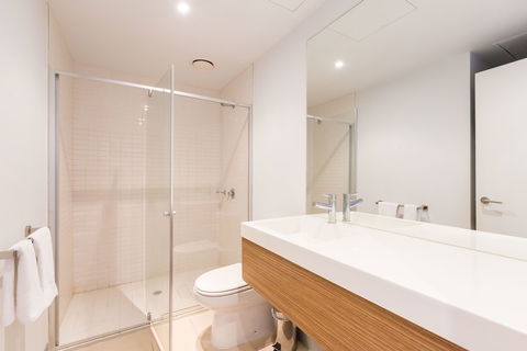 RIVER, 1BDR Melbourne Apartment - Port Augusta Accommodation 4