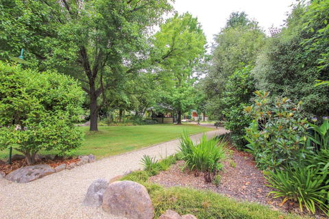 Silver Birches Holiday Unit 10 - Port Augusta Accommodation 4