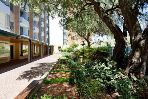 The Original Fremantle Apartment - Port Augusta Accommodation 6