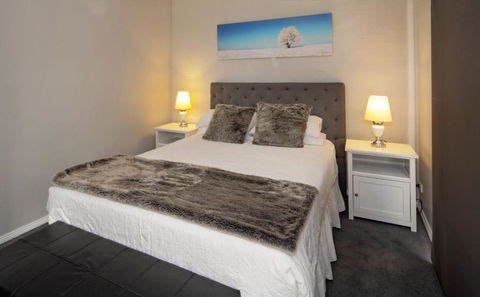 Petersdorf 1 - Port Augusta Accommodation 2