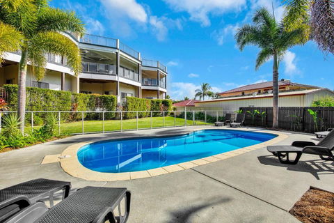 Rainbow Towers 2 Rainbow Beach High On The Hill Panoramic Views Wi Fi - Port Augusta Accommodation 3