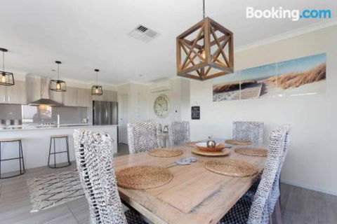STELLAVISTA 4 Bedrooms Free Wifi Views - Port Augusta Accommodation 4