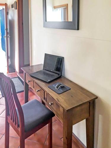 Rye 1 Sleeps 10 Great Weekender FREE WINE NETFLIX - Port Augusta Accommodation 3
