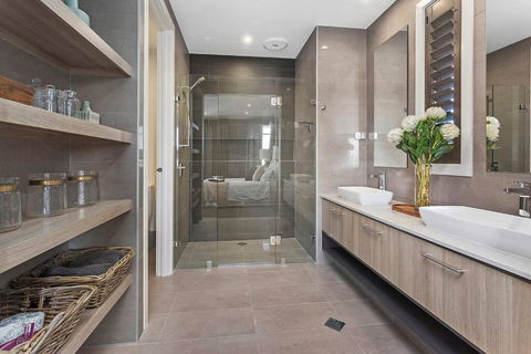 Luxury Brand New Home - Port Augusta Accommodation 3