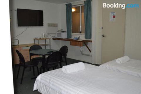 1 Lakeview Plaza - Port Augusta Accommodation 3