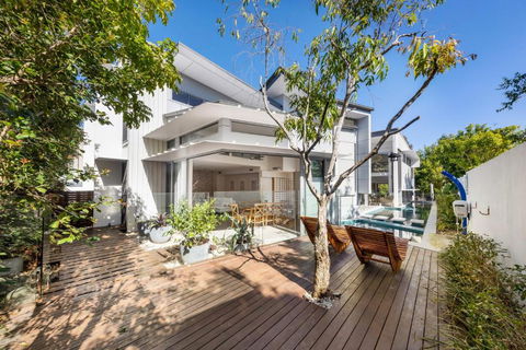 Ultimate Light & Space Noosa Heads - Port Augusta Accommodation 5