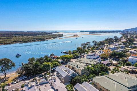 Panoramic River & Ocean Views Noosaville - Port Augusta Accommodation 4