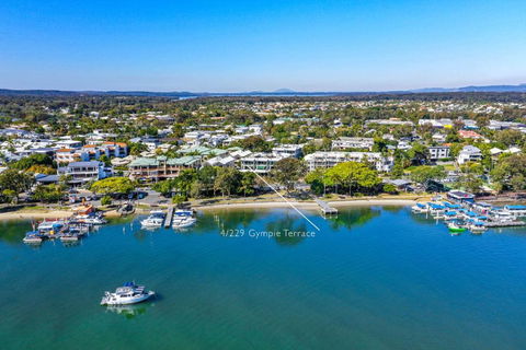 Panoramic River & Ocean Views Noosaville - Port Augusta Accommodation 6