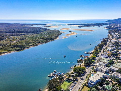 Panoramic River & Ocean Views Noosaville - Port Augusta Accommodation 3