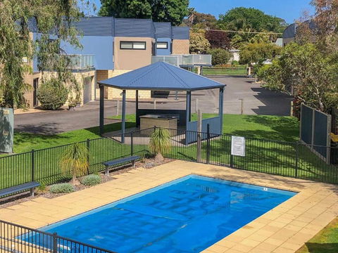 Shmatty - Port Augusta Accommodation 1