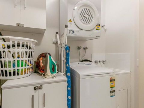 Shmatty - Port Augusta Accommodation 6