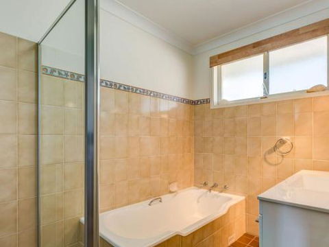 PENZANCE Gerroa Beachfront To Shelley Beach & 4pm Check Out Sundays - Port Augusta Accommodation 2