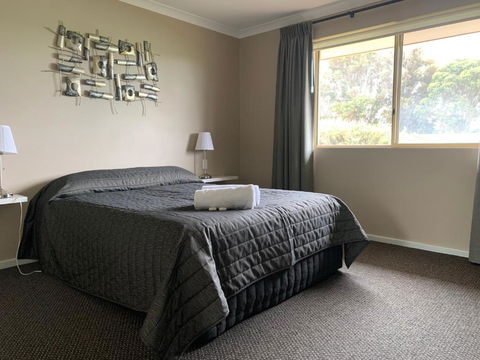 Grandis 35 - Port Augusta Accommodation 6