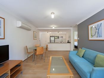 Shoal Bay Beachclub Level G Bayside 07 - Port Augusta Accommodation 0