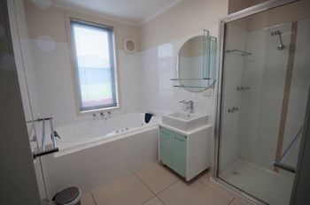 Holiday Makers - Port Augusta Accommodation 4