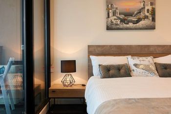 Stunning Harbour & City View Loft - Port Augusta Accommodation 4