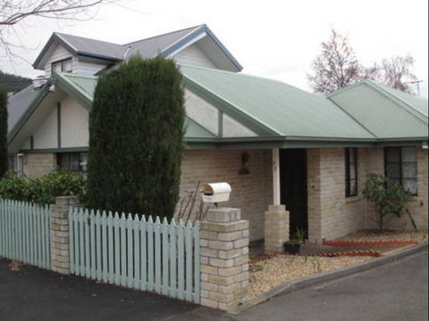Twin Pines Cottage On Lansdowne - Port Augusta Accommodation 2