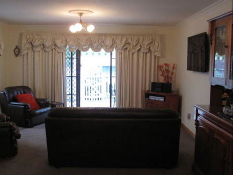 Twin Pines Cottage On Lansdowne - Port Augusta Accommodation 5