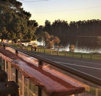 Wallis View Lakeside Family Retreat - Port Augusta Accommodation