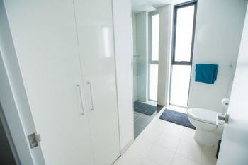 Spacious Apartment Close To Melbourne CBD - Port Augusta Accommodation 5