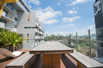 Spacious Apartment Close To Melbourne CBD - Port Augusta Accommodation 4
